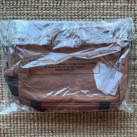 NEW Free People Move With It Messenger Bag - Picture 8 of 16